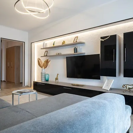 Chanttal Luxury - Fountain Appartement *