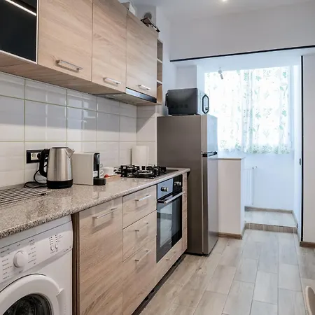 Chanttal Luxury - Fountain