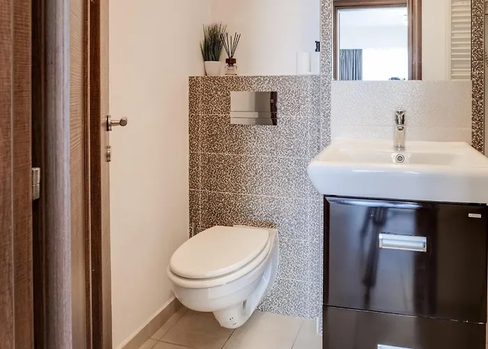 Chanttal Luxury - Fountain * Bukarest