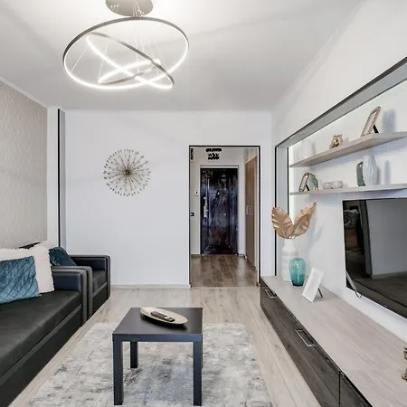 Chanttal Luxury - Fountain * Bukareszt